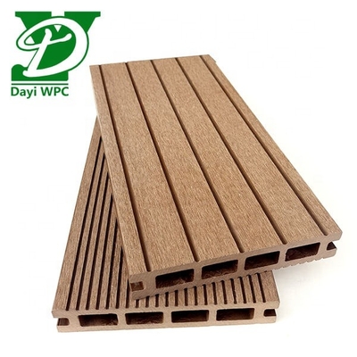 Kekuatan tinggi Wpc Decking Hollow Outdoor Composite Decking ketahanan haus
