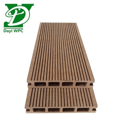 Kekuatan tinggi Wpc Decking Hollow Outdoor Composite Decking ketahanan haus