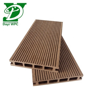 Kekuatan tinggi Wpc Decking Hollow Outdoor Composite Decking ketahanan haus