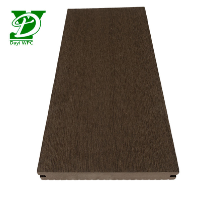 Kelembaban tahan air Komposit Decking Komposit Deck Boards Waterproof Disesuaikan