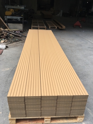Papan Komposit Kayu Berkarbonasi Berongga Kayu