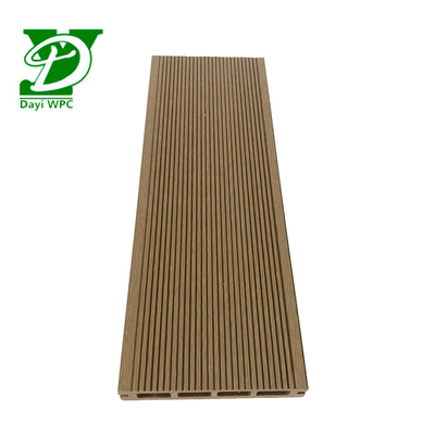 Gaya Kontemporer Waterproof WPC Komposit Decking Ramah Lingkungan