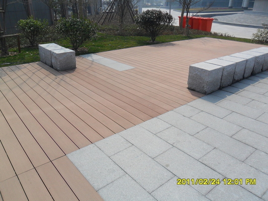 Ukuran 140x23mm Dekorasi luar WPC Desain modern Gaya tahan aus