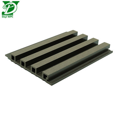 Dekorasi luar ruangan modern Tipe Trough Surface WPC Panel Dinding Eksternal yang tahan lama