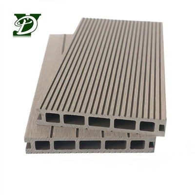 Decking WPC luar berongga untuk kolam renang dan taman